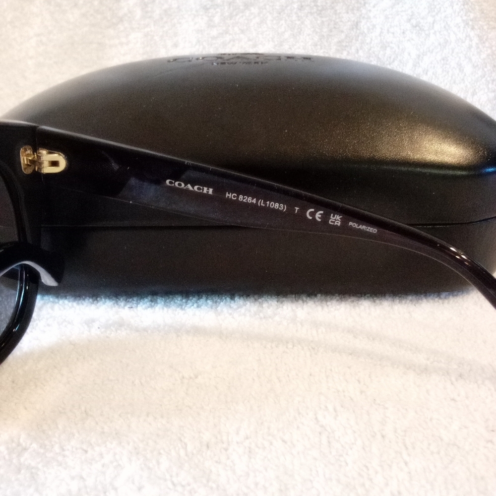 NEW COACH HC8264 Sunglasses – Black with Grey Gradient Polarized Lenses, 56mm - Picture 3 of 4